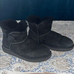 EUC UGG Classic Black Winter Boots